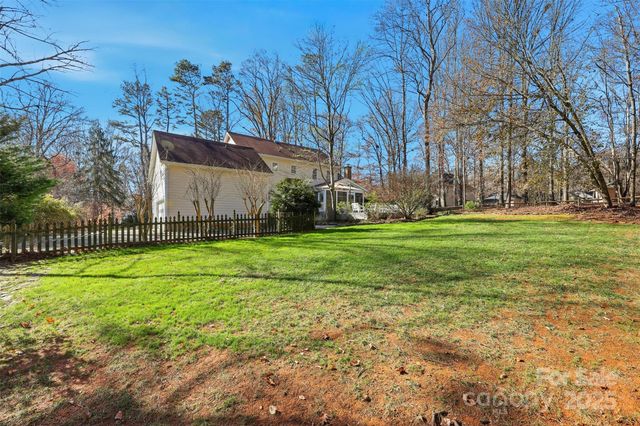 2123 Wedgewood Drive, Matthews, NC 28104
