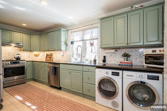 41 Montague Place C0002, Montclair, NJ 07042