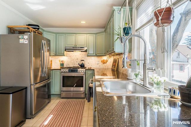 41 Montague Place C0002, Montclair, NJ 07042