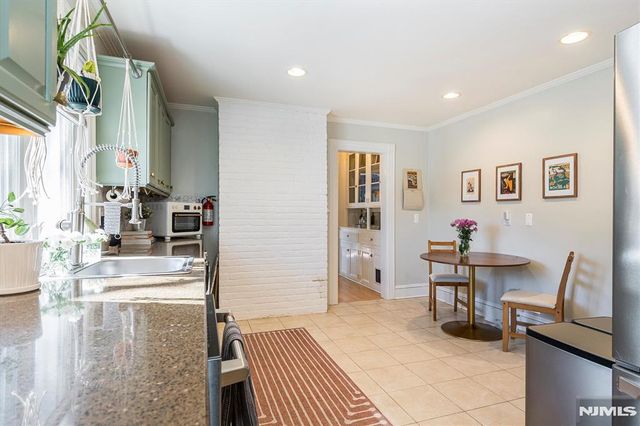 41 Montague Place C0002, Montclair, NJ 07042