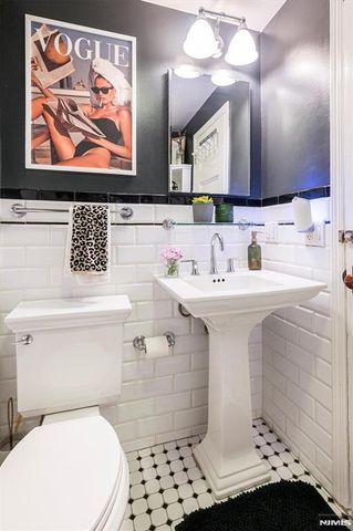 41 Montague Place C0002, Montclair, NJ 07042