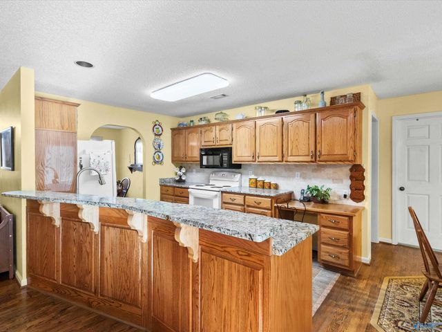 15 All Jersey Road, Somerville, AL 35670