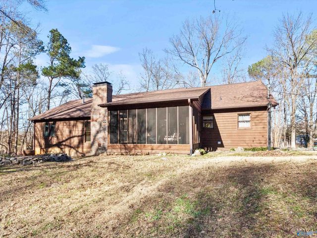 15 All Jersey Road, Somerville, AL 35670