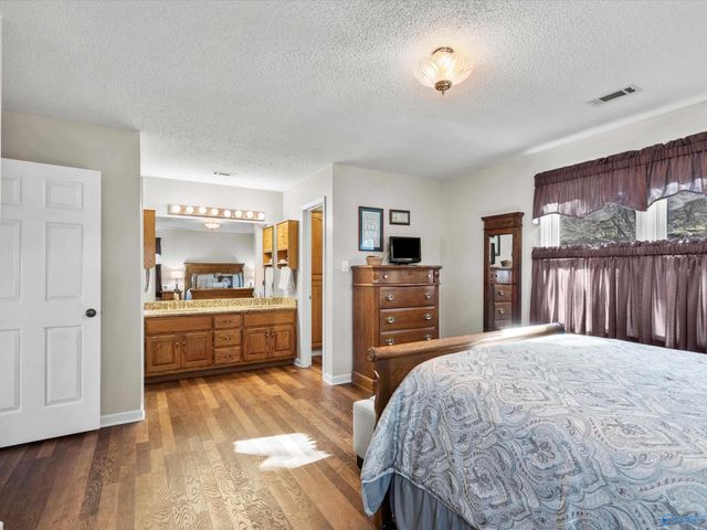 15 All Jersey Road, Somerville, AL 35670