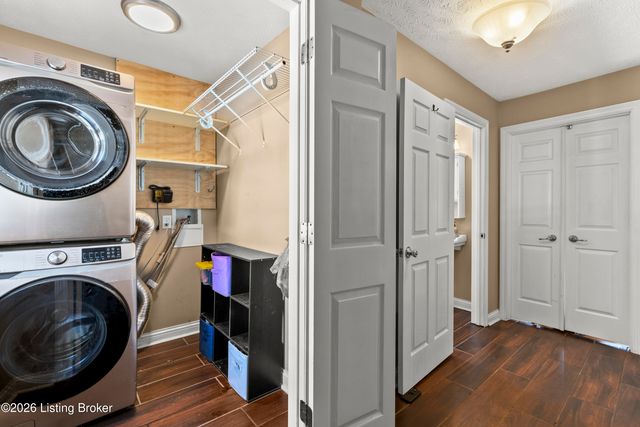 713 Saint John Rd, Elizabethtown, KY 42701