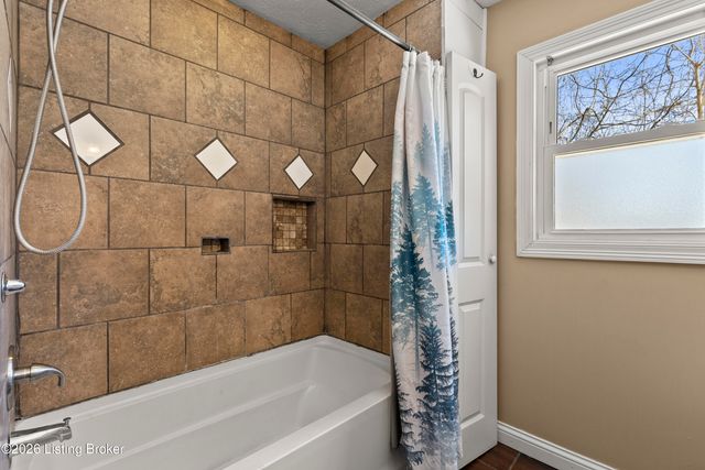 713 Saint John Rd, Elizabethtown, KY 42701