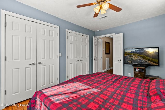 713 Saint John Rd, Elizabethtown, KY 42701