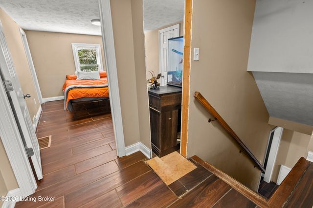 713 Saint John Rd, Elizabethtown, KY 42701