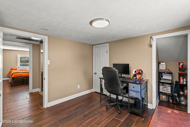 713 Saint John Rd, Elizabethtown, KY 42701