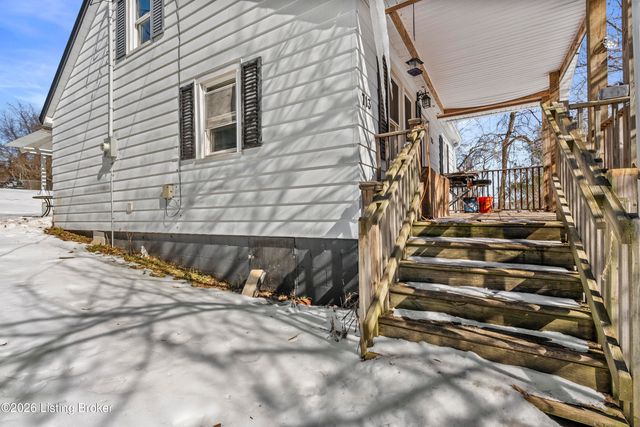 713 Saint John Rd, Elizabethtown, KY 42701