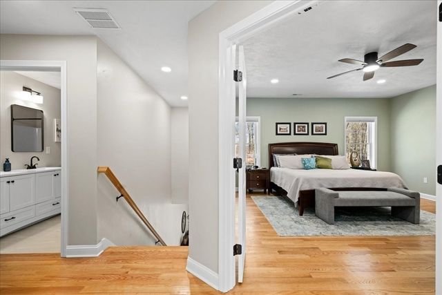 68 Princeton St 68, Holden, MA 01522