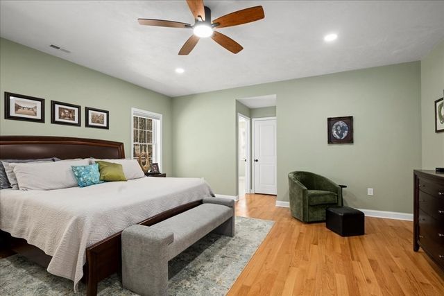 68 Princeton St 68, Holden, MA 01522