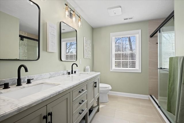 68 Princeton St 68, Holden, MA 01522
