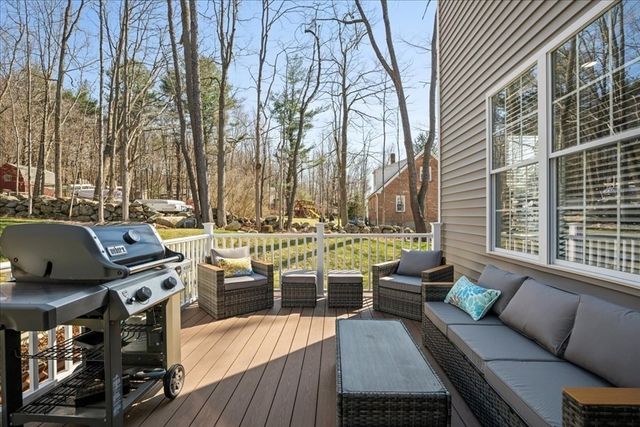 68 Princeton St 68, Holden, MA 01522