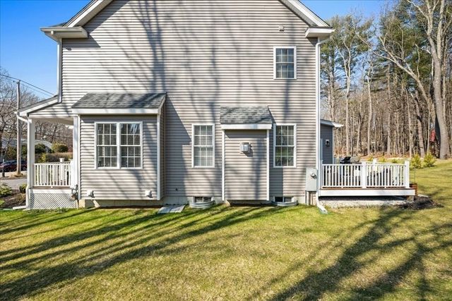 68 Princeton St 68, Holden, MA 01522