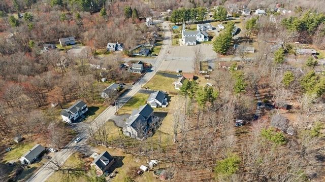 68 Princeton St 68, Holden, MA 01522
