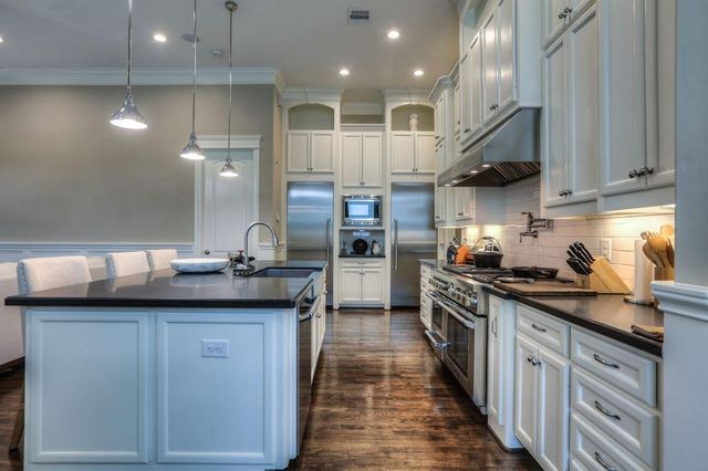 922 Alexander Street, Houston, TX 77008