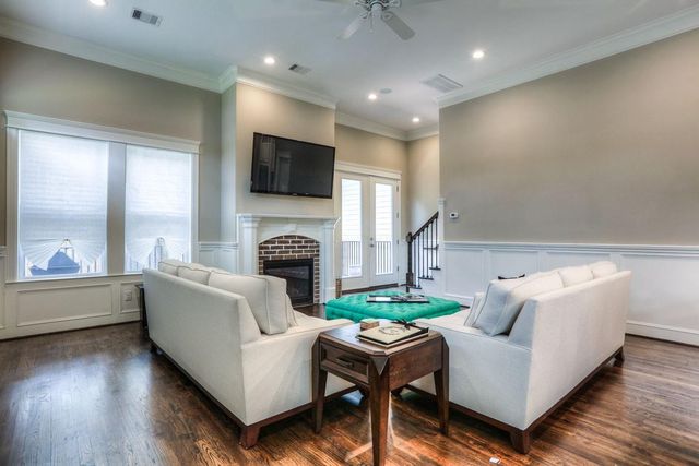 922 Alexander Street, Houston, TX 77008