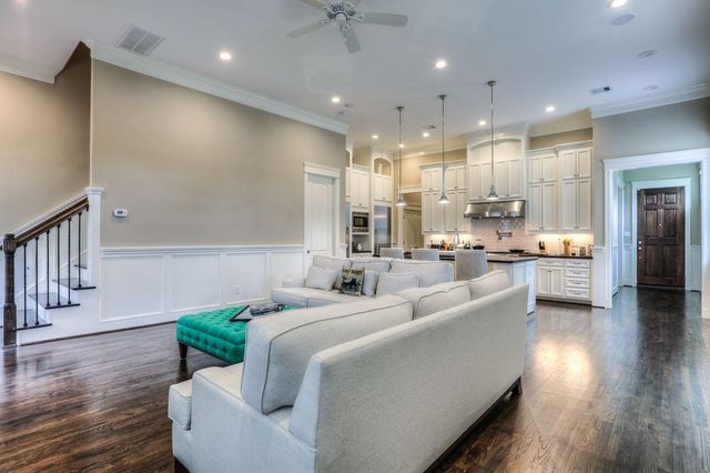 922 Alexander Street, Houston, TX 77008