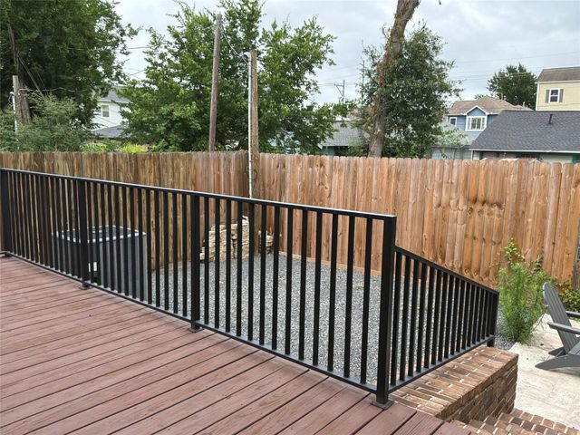 922 Alexander Street, Houston, TX 77008
