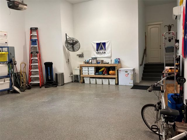 922 Alexander Street, Houston, TX 77008