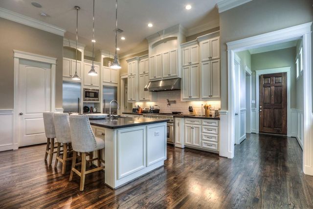 922 Alexander Street, Houston, TX 77008