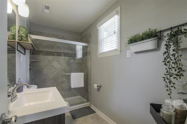 7415 Maple Lane, Overland Park, KS 66204