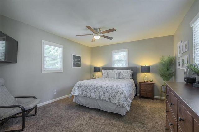 7415 Maple Lane, Overland Park, KS 66204