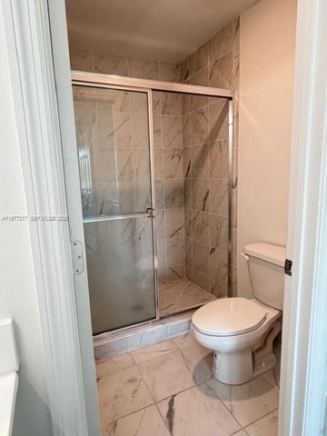 6280 SW 47th Ct 8, Davie, FL 33314