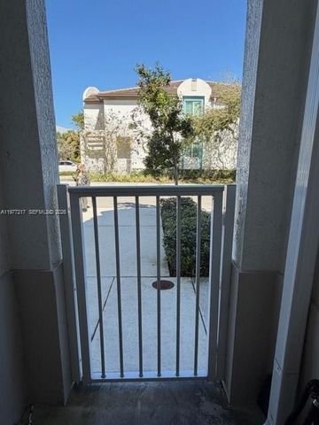 6280 SW 47th Ct 8, Davie, FL 33314