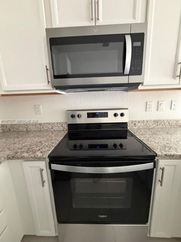 6280 SW 47th Ct 8, Davie, FL 33314