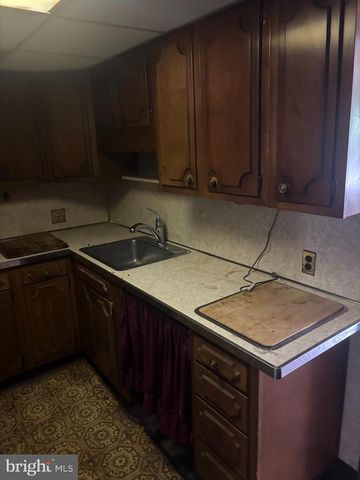 317 WALNUT HILL LN, Havertown, PA 19083