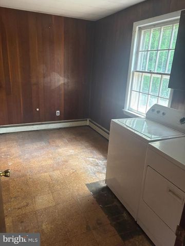 317 WALNUT HILL LN, Havertown, PA 19083