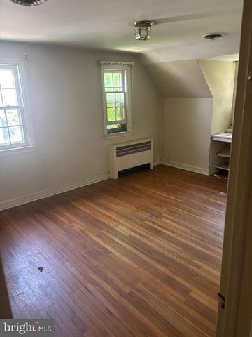 317 WALNUT HILL LN, Havertown, PA 19083