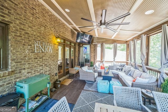 8260 Equinox Lane, Fairburn, GA 30213