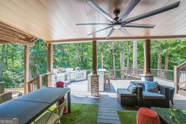 8260 Equinox Lane, Fairburn, GA 30213