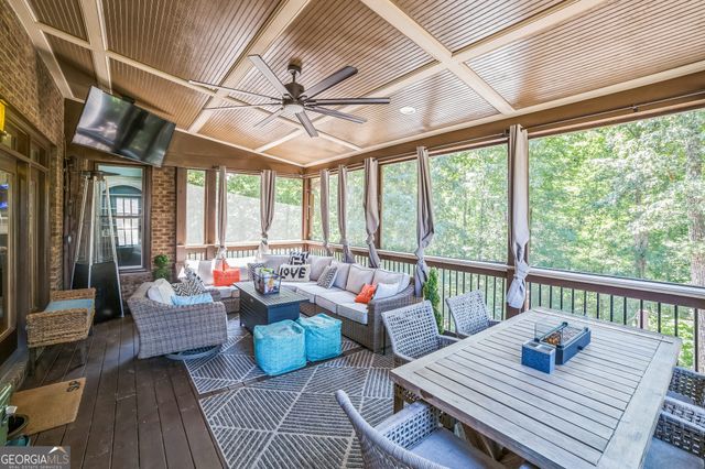 8260 Equinox Lane, Fairburn, GA 30213
