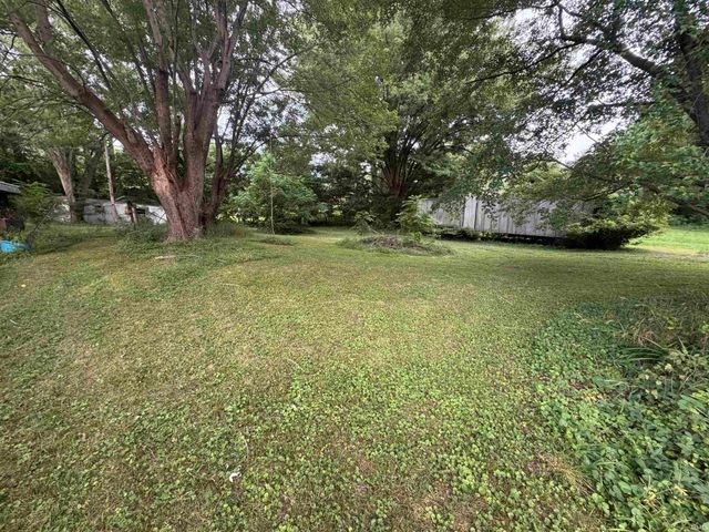 7 Rawlins Street, Bedford, IN 47421