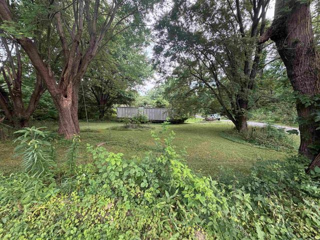 7 Rawlins Street, Bedford, IN 47421
