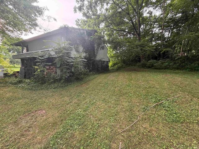 7 Rawlins Street, Bedford, IN 47421