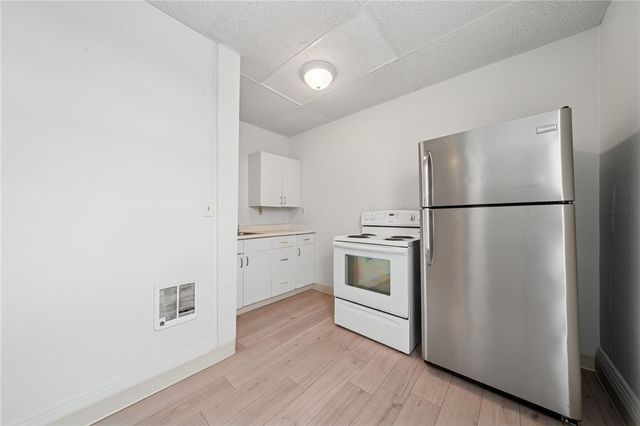 209 Depot St, Youngwood, PA 15697