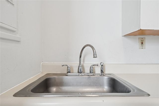 209 Depot St, Youngwood, PA 15697