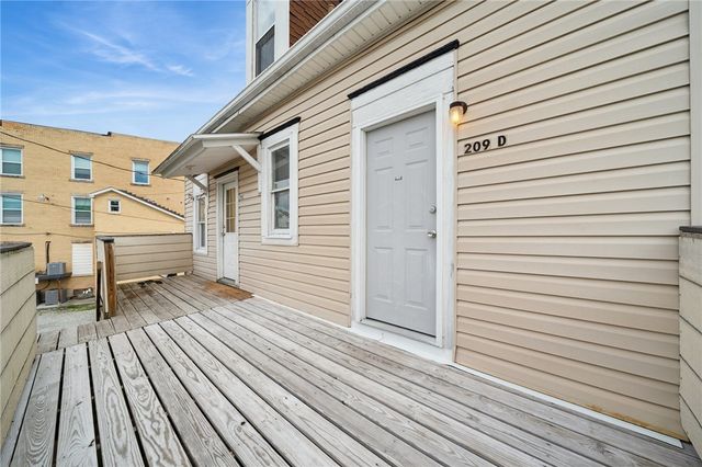 209 Depot St, Youngwood, PA 15697