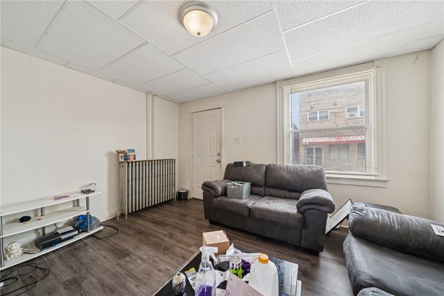 209 Depot St, Youngwood, PA 15697