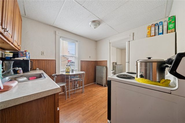 209 Depot St, Youngwood, PA 15697