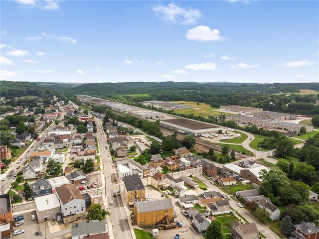 209 Depot St, Youngwood, PA 15697