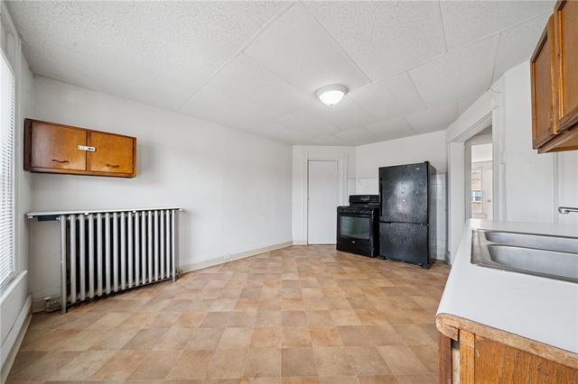 209 Depot St, Youngwood, PA 15697