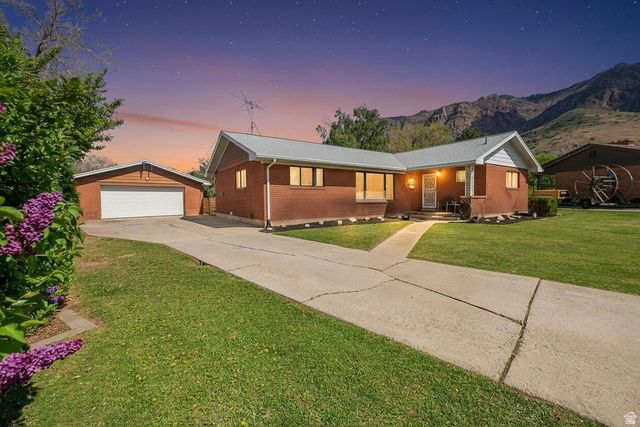 1014 PEACH DR, Ogden, UT 84404