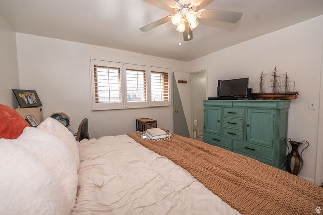 1014 PEACH DR, Ogden, UT 84404