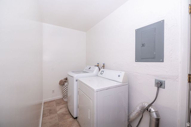 1014 PEACH DR, Ogden, UT 84404